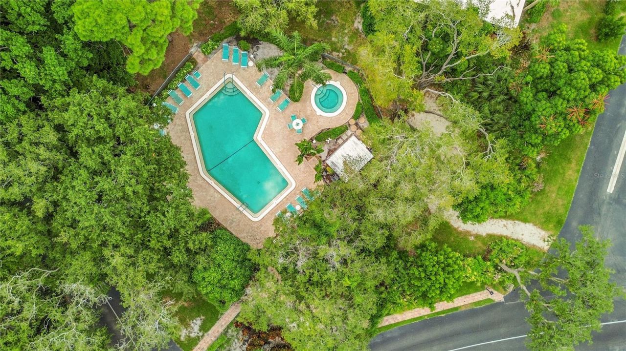 597 Lakeside Drive , Unit 205, Bradenton, FL 34210 Photo