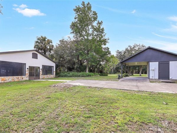 2415 WACCASSA STREET , GENEVA, FL 32732