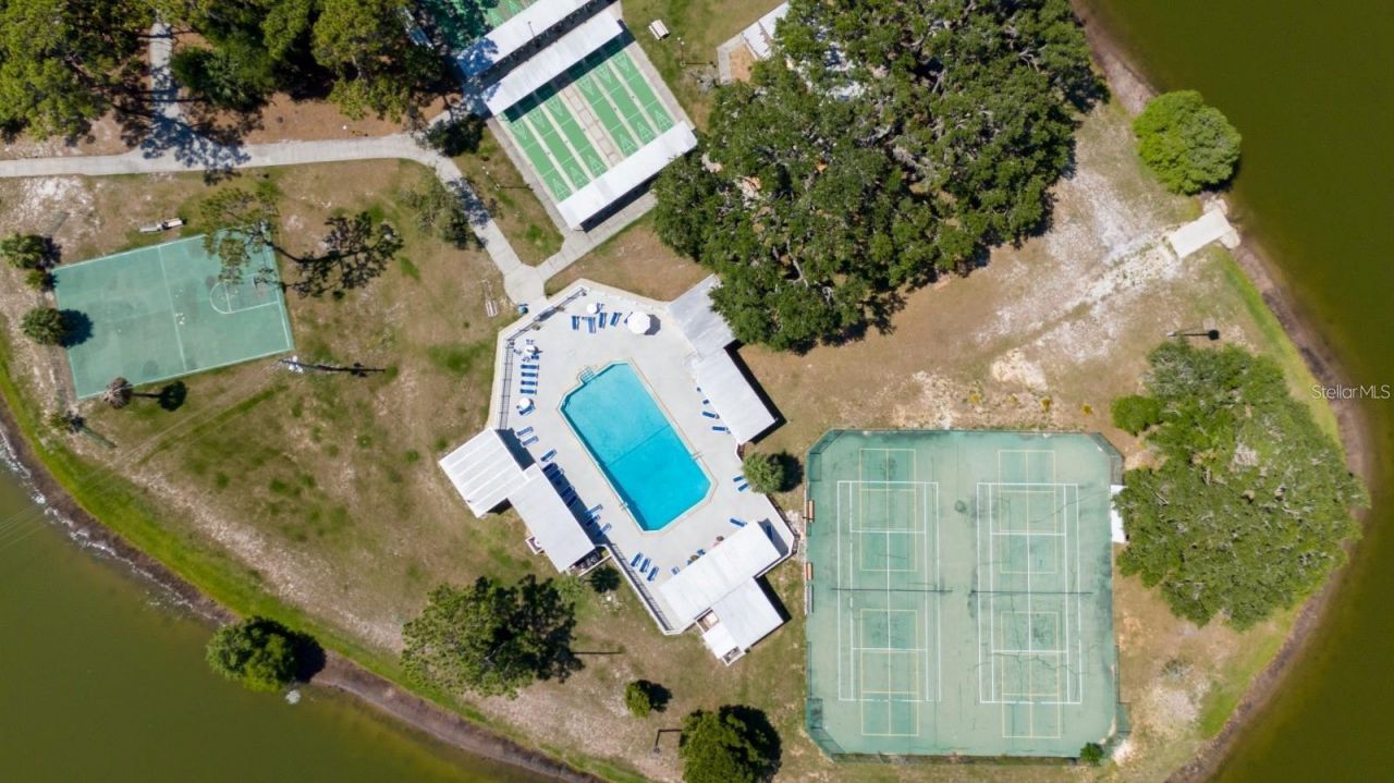 605 Club Circle , Lake Wales, FL 33854 Photo