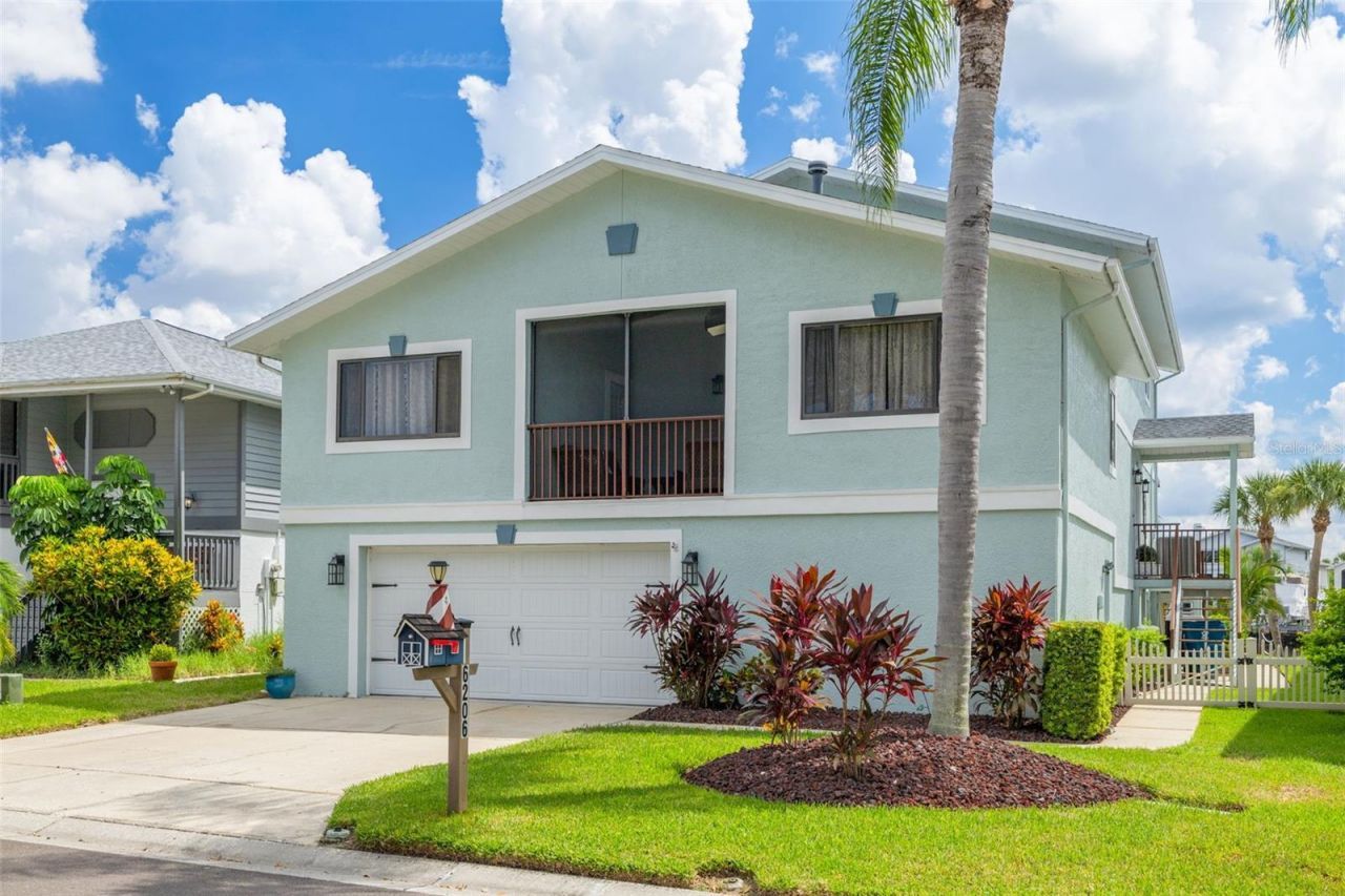 6206 Bayside Drive, New Port Richey, FL 34652 Photo