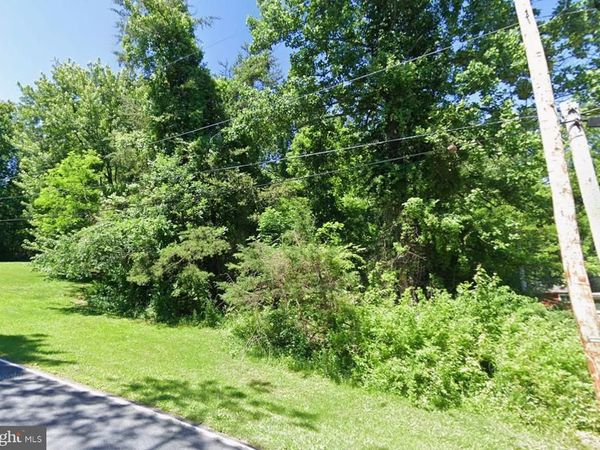 22 HEMLOCK ROAD , MANCHESTER, PA 17345