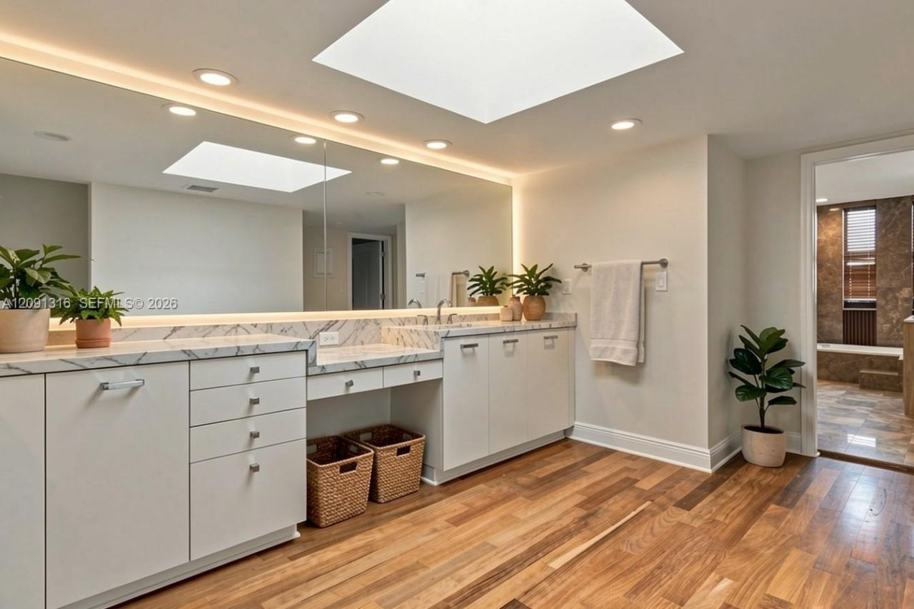 1542 NE Quayside Ter , Unit D2, Miami, FL 33138 Photo