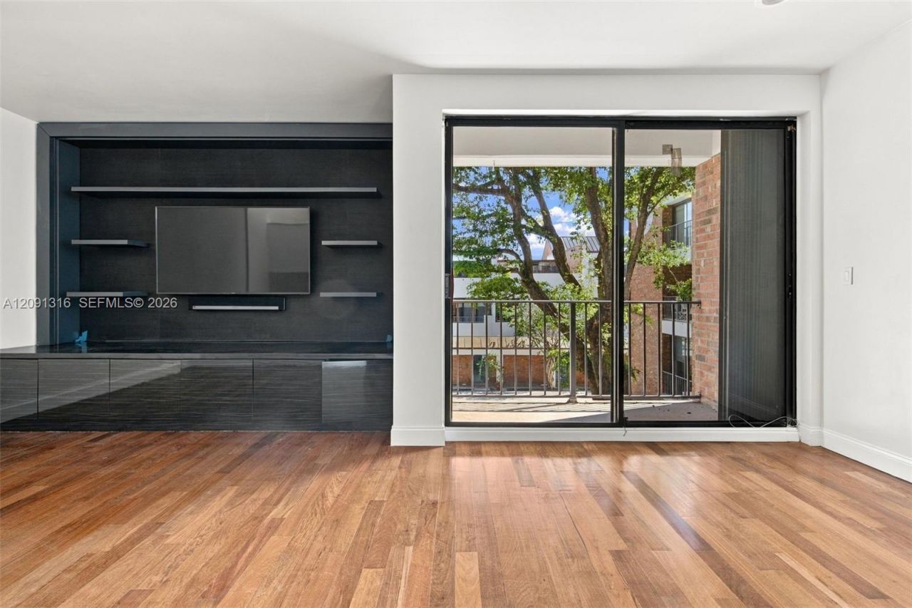 1542 NE Quayside Ter , Unit D2, Miami, FL 33138 Photo