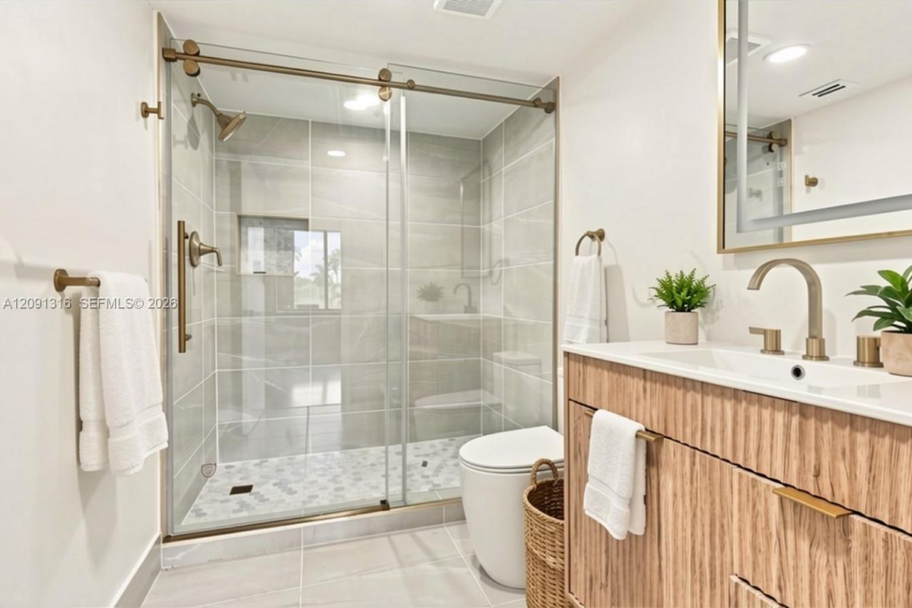 1542 NE Quayside Ter , Unit D2, Miami, FL 33138 Photo