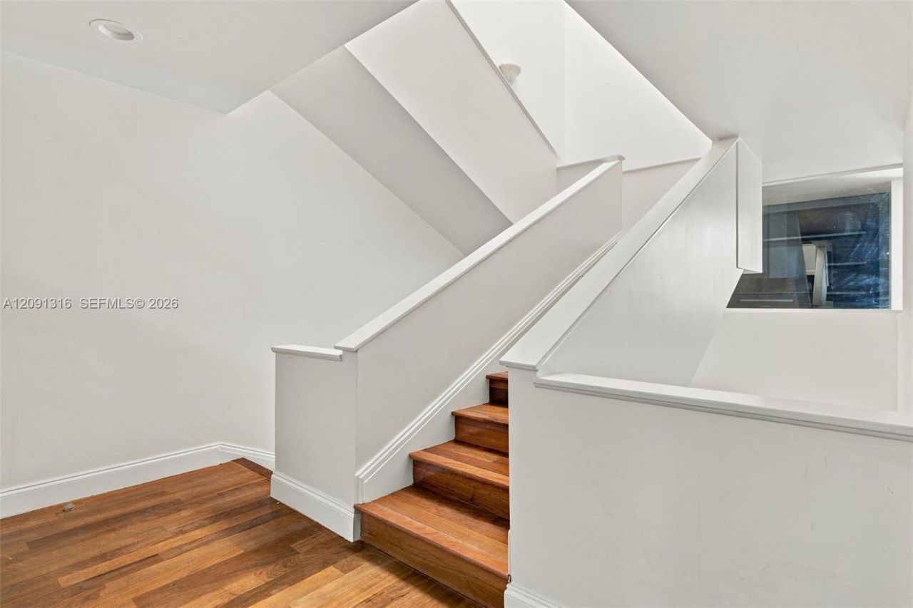1542 NE Quayside Ter , Unit D2, Miami, FL 33138 Photo