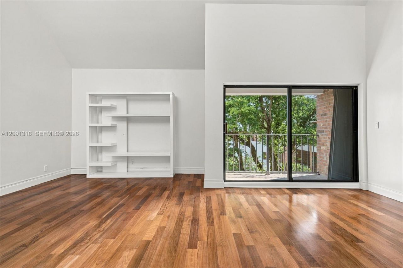 1542 NE Quayside Ter , Unit D2, Miami, FL 33138 Photo