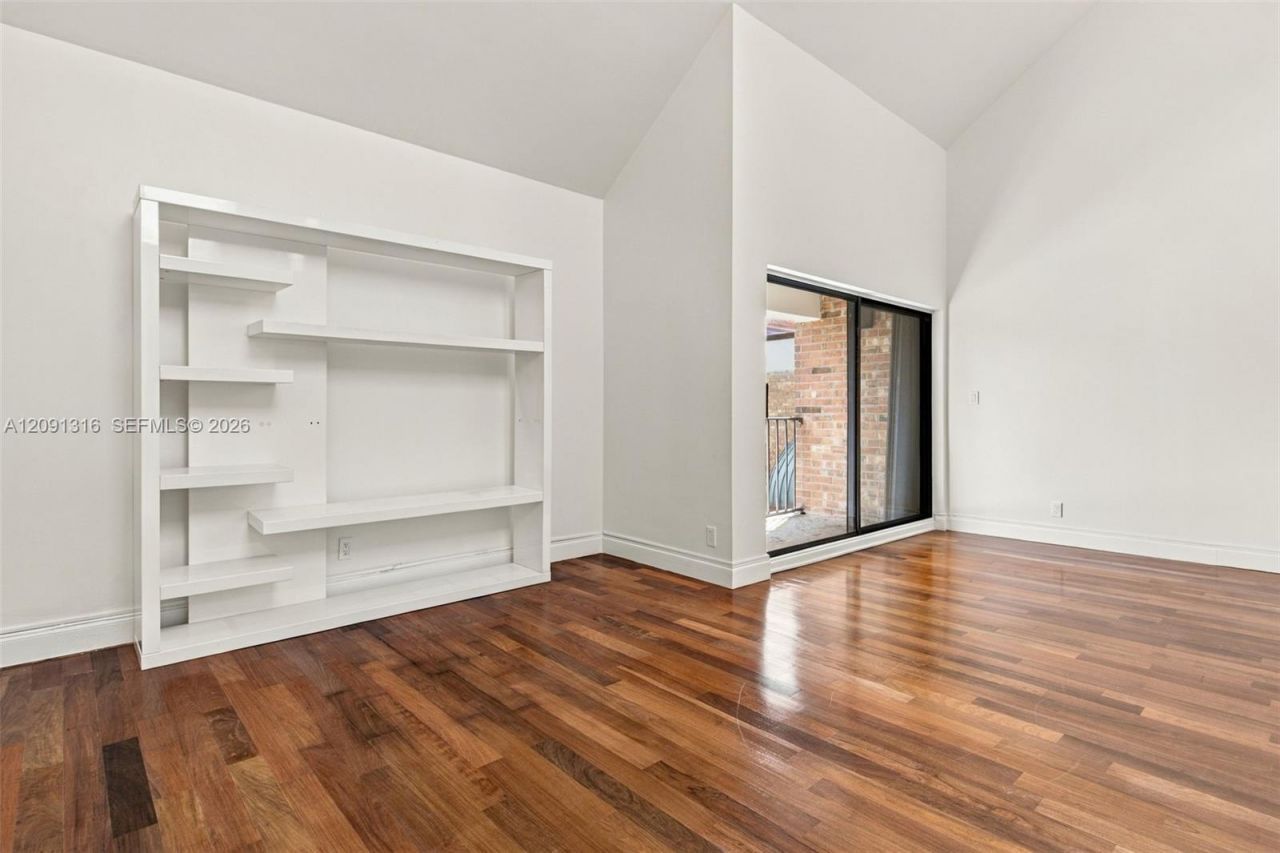 1542 NE Quayside Ter , Unit D2, Miami, FL 33138 Photo