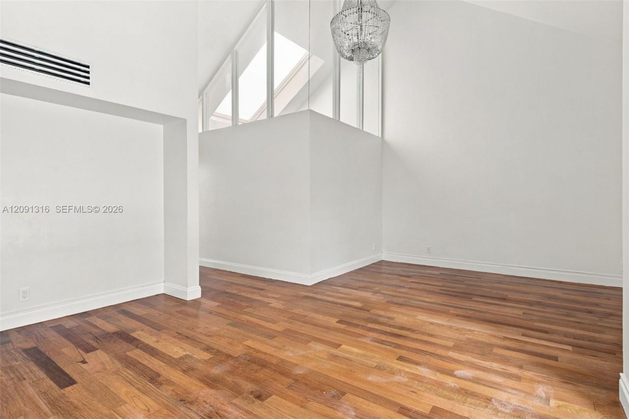 1542 NE Quayside Ter , Unit D2, Miami, FL 33138 Photo