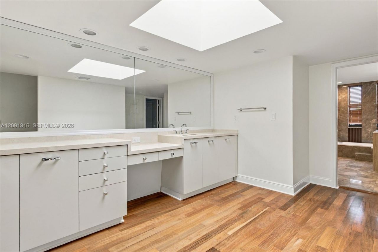 1542 NE Quayside Ter , Unit D2, Miami, FL 33138 Photo