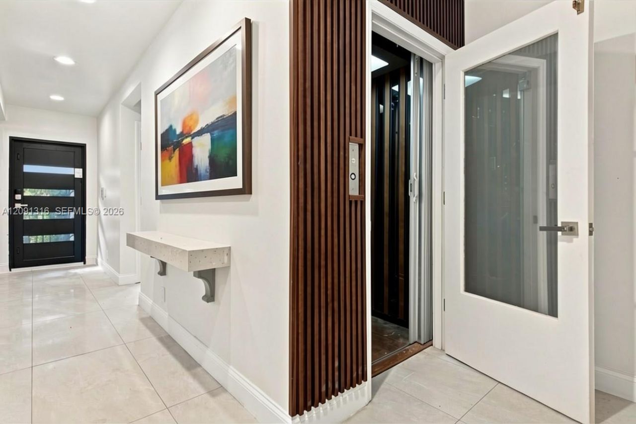 1542 NE Quayside Ter , Unit D2, Miami, FL 33138 Photo