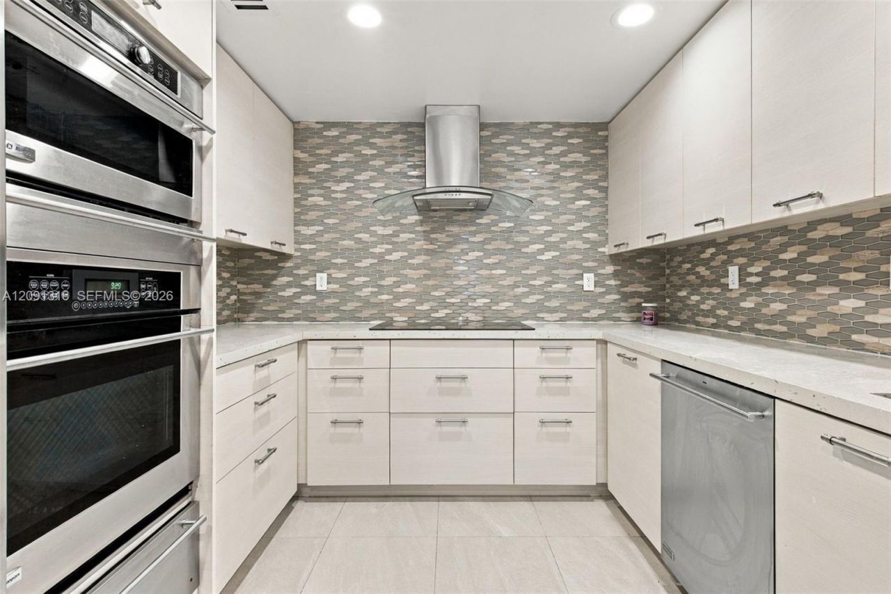 1542 NE Quayside Ter , Unit D2, Miami, FL 33138 Photo