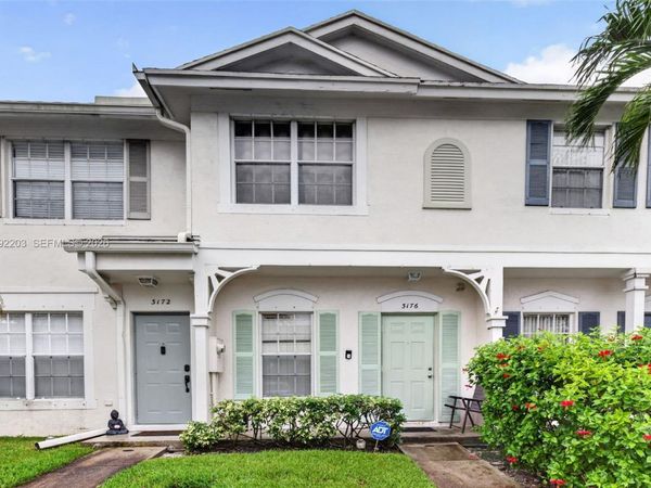 3176 SW 50th St , Dania Beach, FL 33312