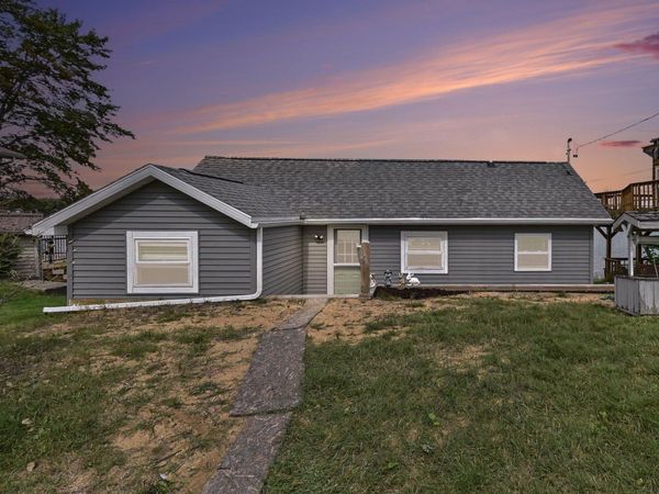 8878 Burnside Avenue, Hale, MI 48739
