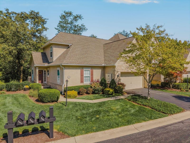 7392 Deer Valley Crossing , Powell, OH 43065 Photo 2