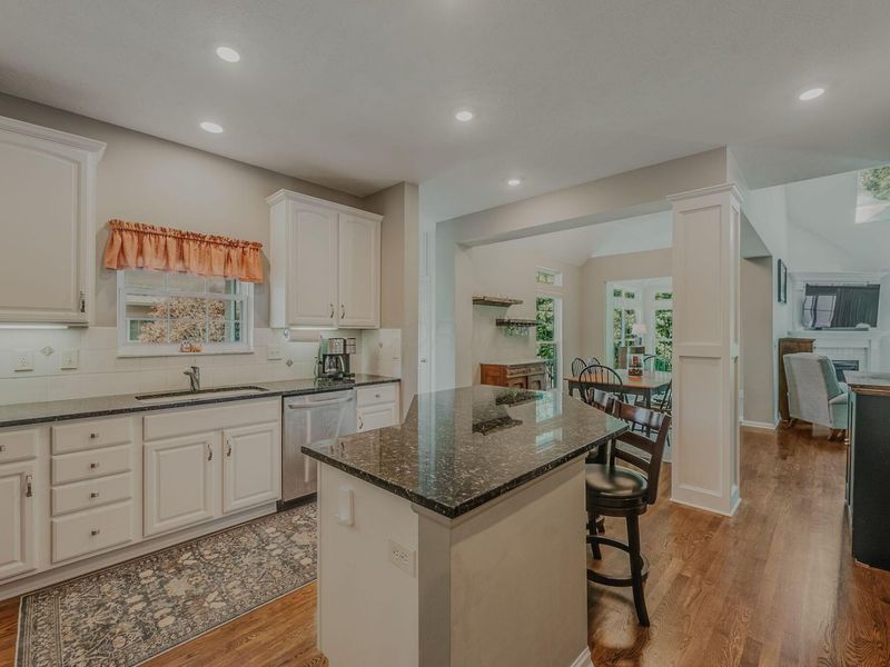 7392 Deer Valley Crossing , Powell, OH 43065 Photo 6