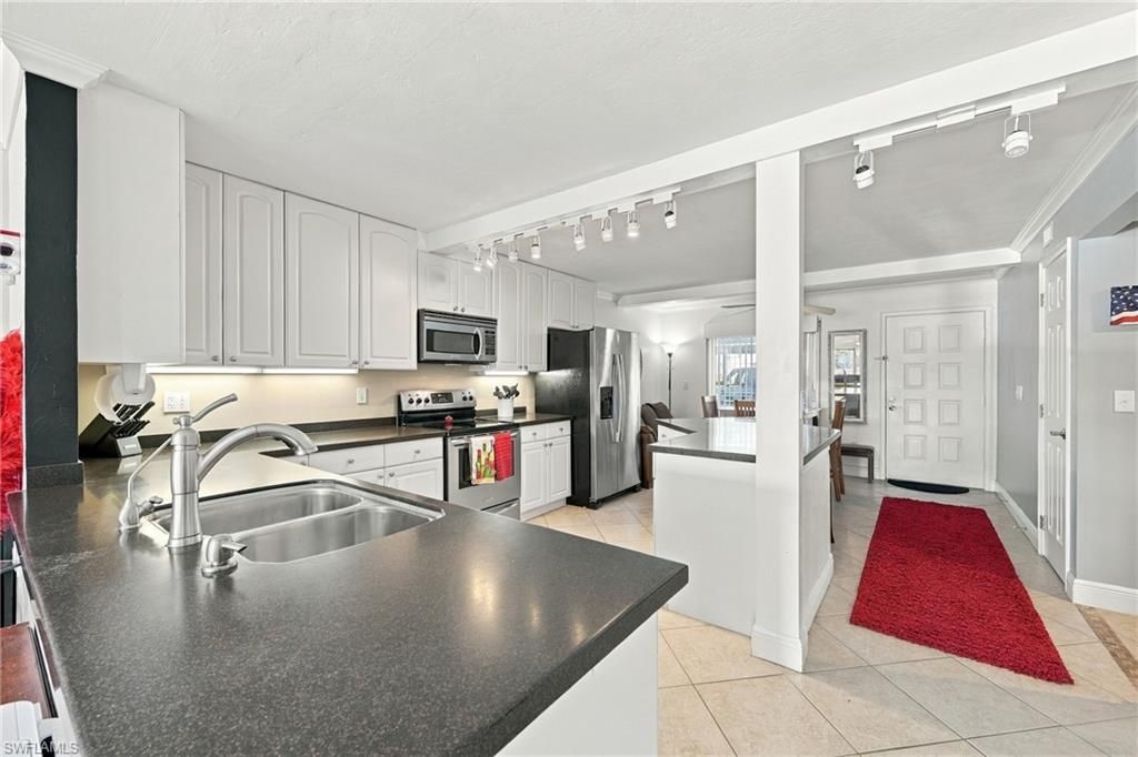 4707 SE 5th Ave , Unit 101, Cape Coral, FL 33904 Photo