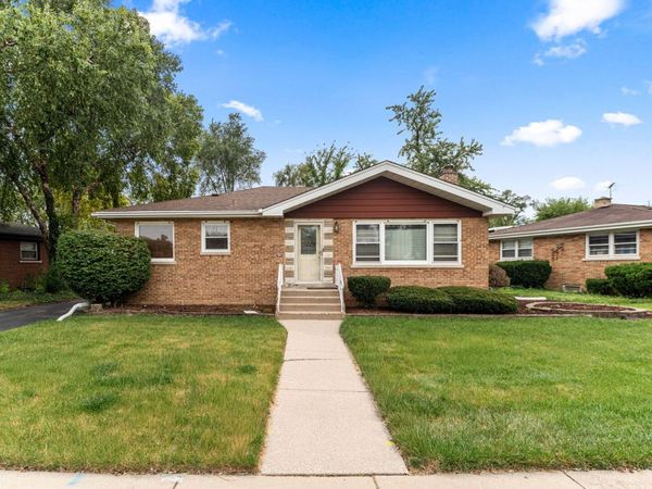 913 E 162nd Place, South Holland, IL 60473