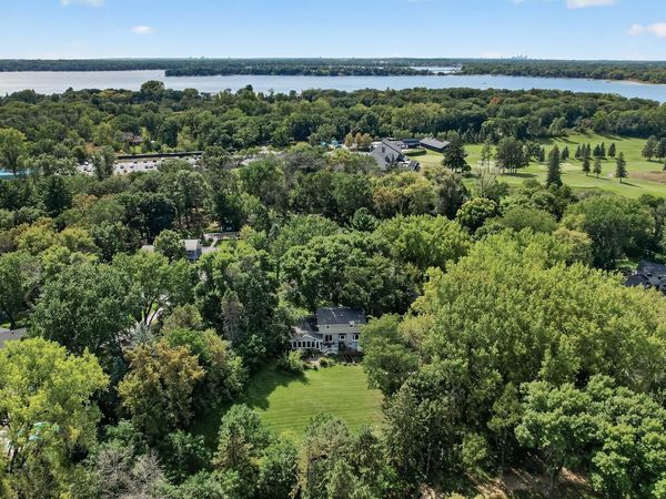 12 Tamarisk Road, Dellwood, MN 55110