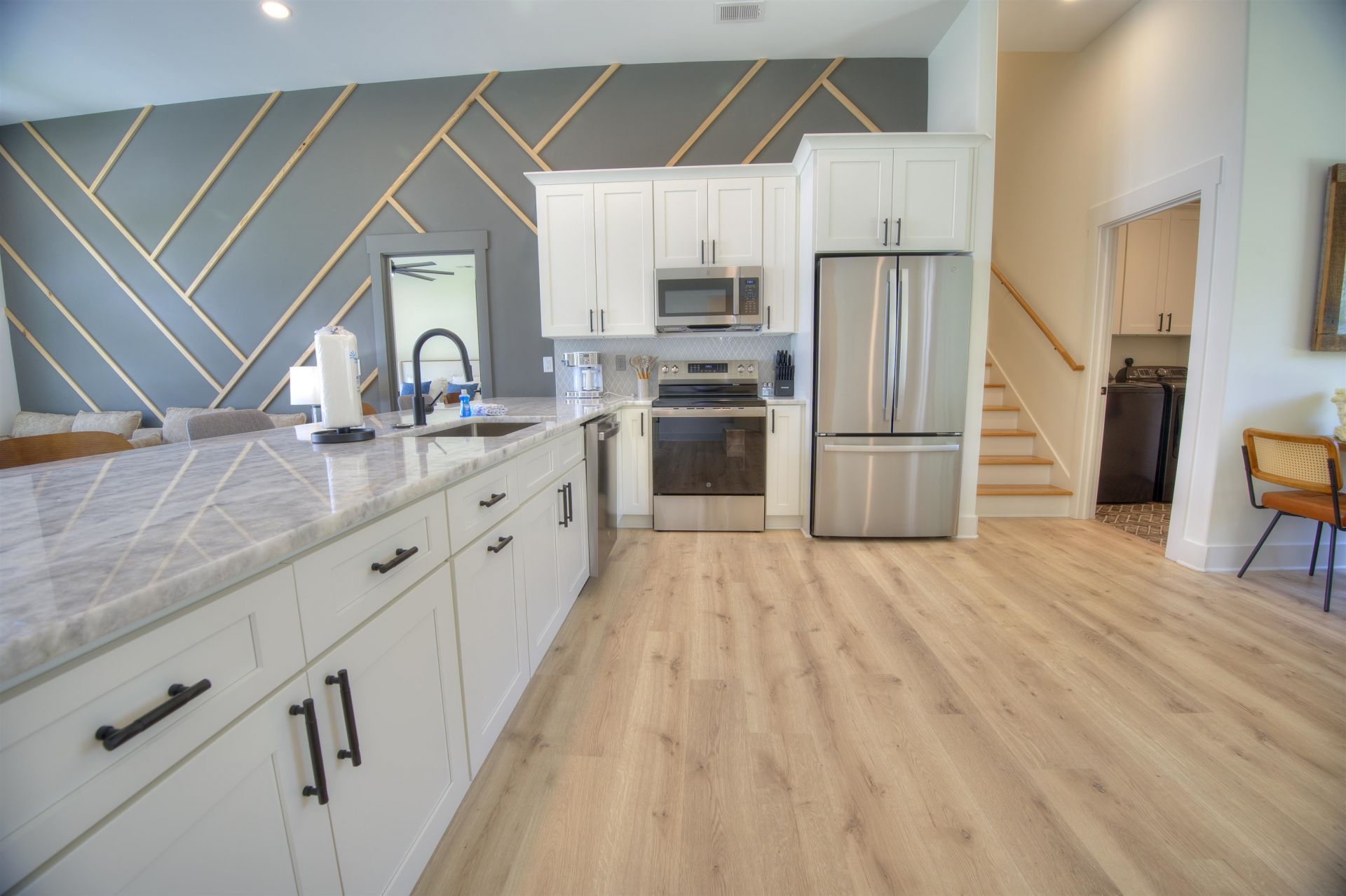 4385 Kinlaw St. Photo 6
