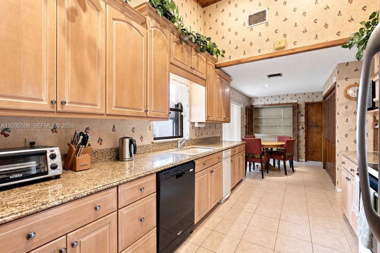 521 NW 78th Way, Plantation, FL 33324 Photo