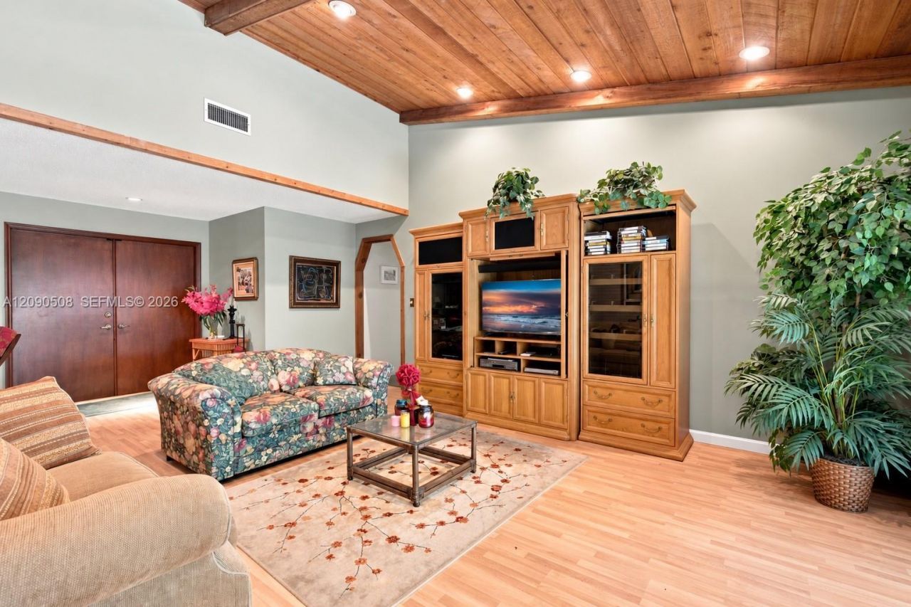 521 NW 78th Way, Plantation, FL 33324 Photo