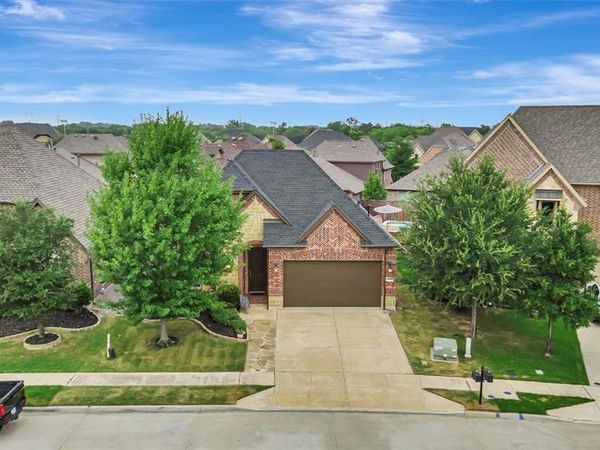409 Middleton Drive, Roanoke, TX 76262