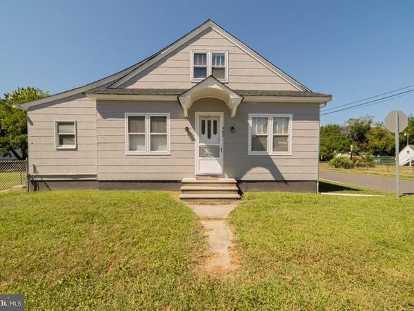 647 MAIN STREET, LEESBURG, NJ 08327