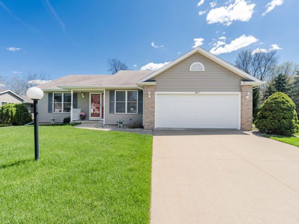 9847 Fort Myers Parkway, Portage, MI 49002