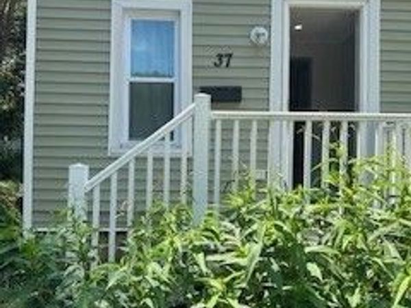 37 Edgewood Avenue, Stoughton, MA 02072