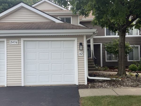 2436 W Salem Court , Unit B2, Woodridge, IL 60517