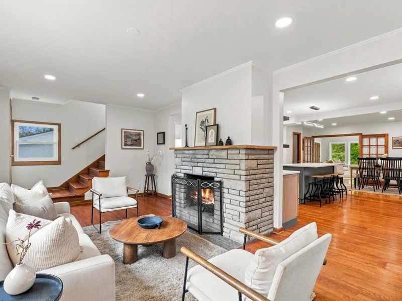 2047 Mccoy Road, Upper Arlington, OH 43220 Photo 11