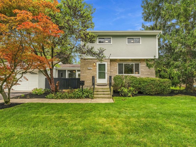 2047 Mccoy Road, Upper Arlington, OH 43220 Photo 2