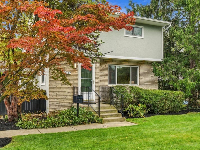 2047 Mccoy Road, Upper Arlington, OH 43220 Photo 3