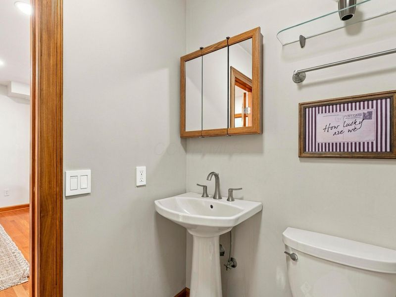 2047 Mccoy Road, Upper Arlington, OH 43220 Photo 34