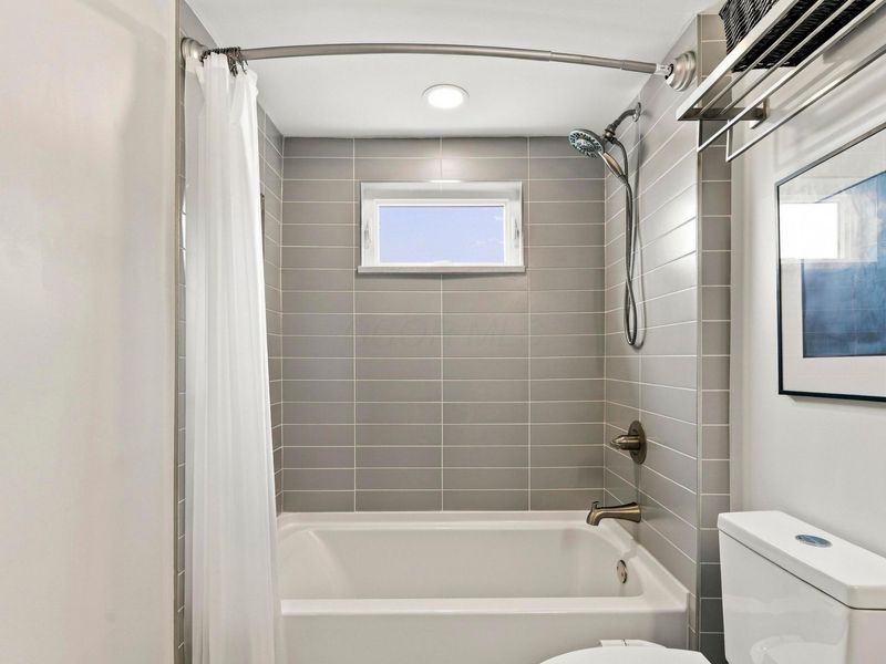 2047 Mccoy Road, Upper Arlington, OH 43220 Photo 45