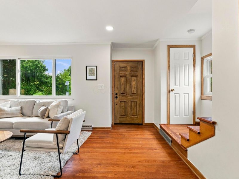 2047 Mccoy Road, Upper Arlington, OH 43220 Photo 7