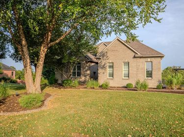 916 Country Oaks Drive, Richmond, KY 40475