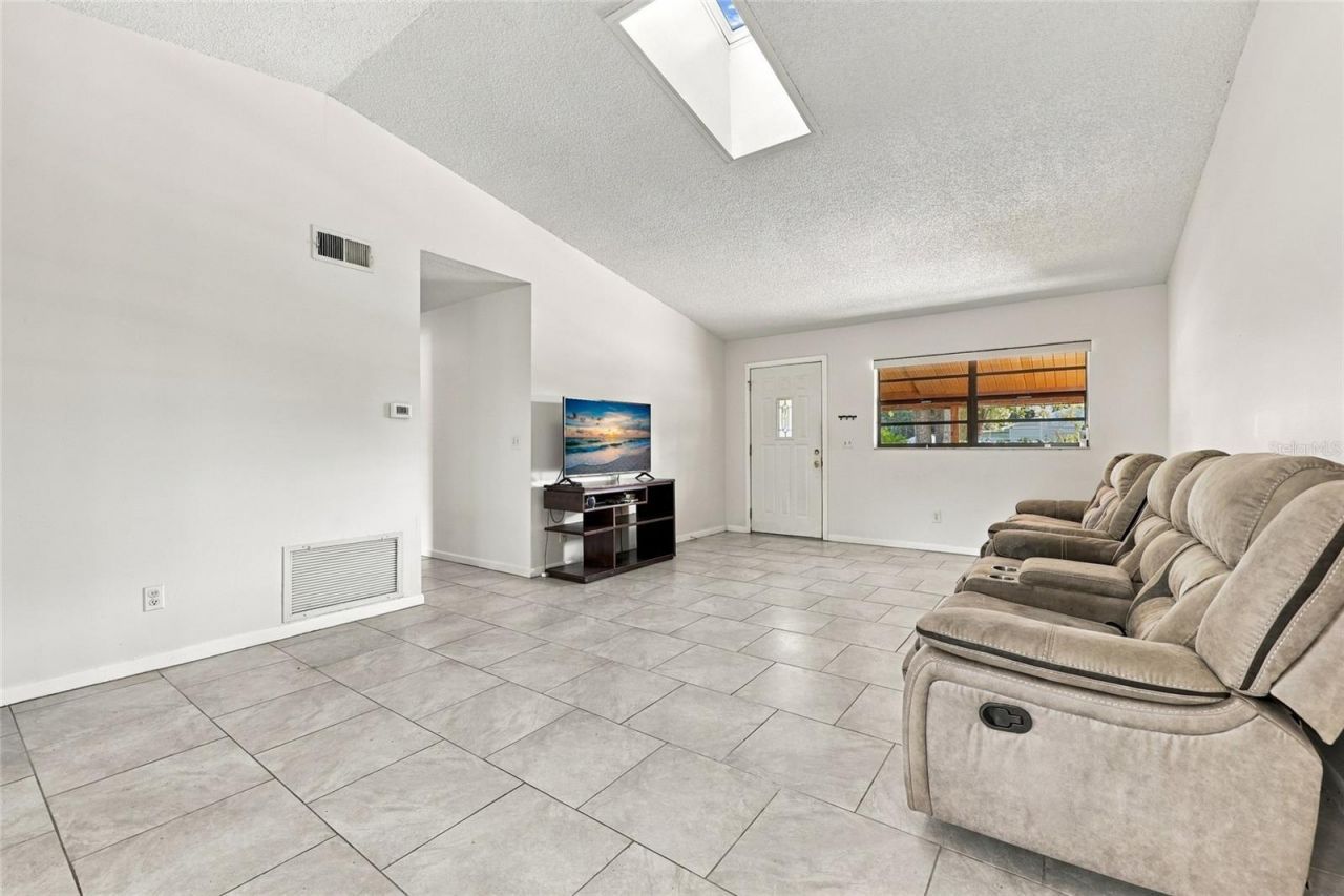 1310 SW 76th Drive, Gainesville, FL 32607 Photo