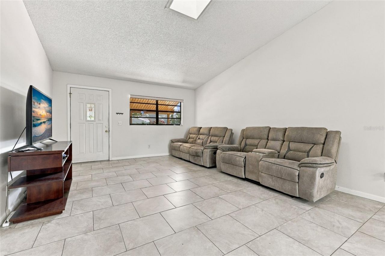 1310 SW 76th Drive, Gainesville, FL 32607 Photo