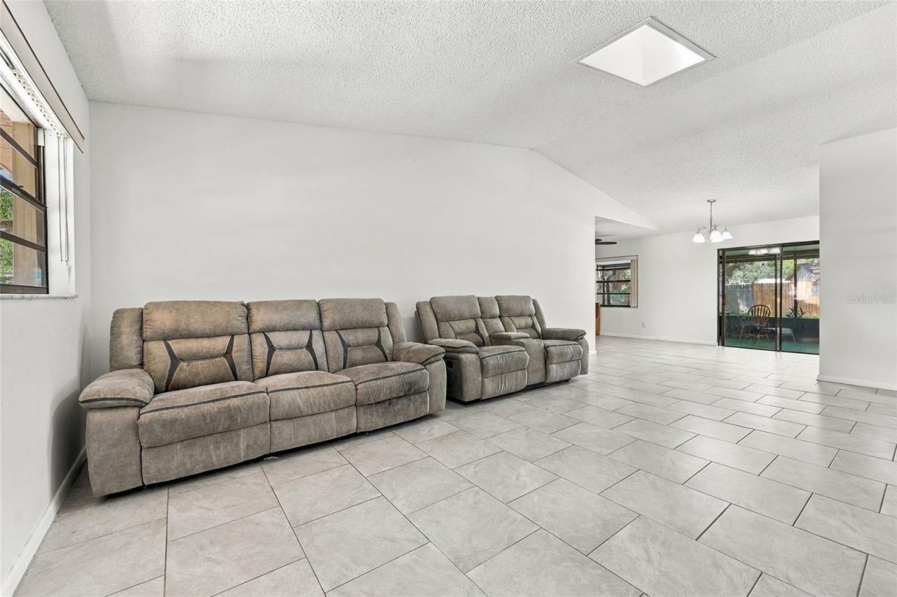 1310 SW 76th Drive, Gainesville, FL 32607 Photo