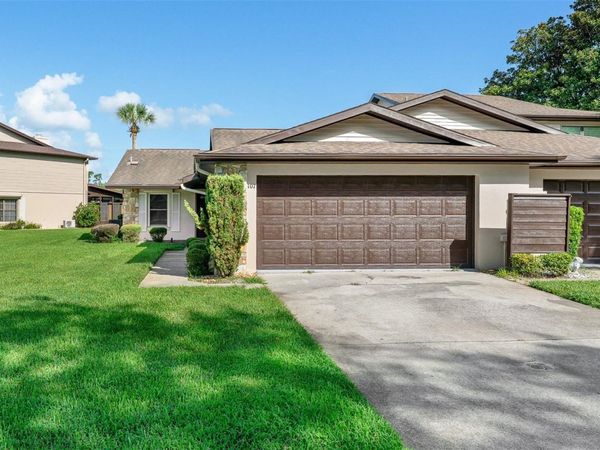107 DEER LAKE CIRCLE , ORMOND BEACH, FL 32174