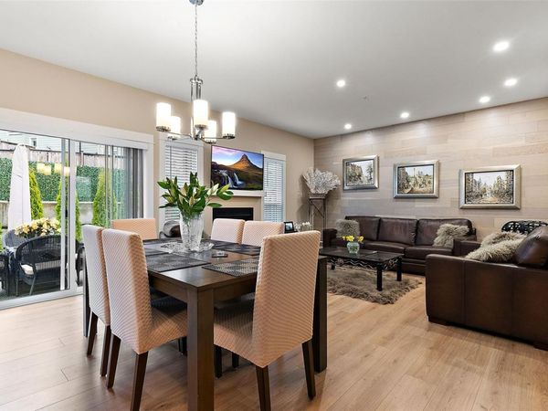8 West Park Pl, View Royal, BC V9B 3R9