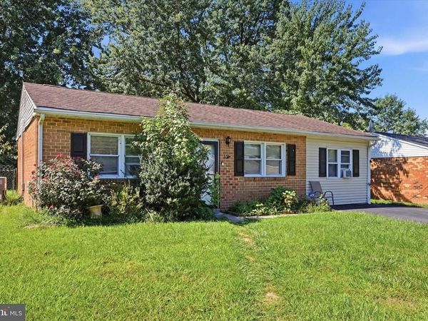 12 STRAUSS WAY, NEWARK, DE 19702