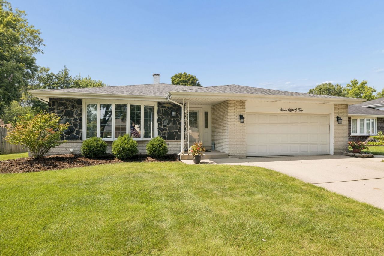 7802 Sawyer Road, Darien, IL 60561 Main Photo
