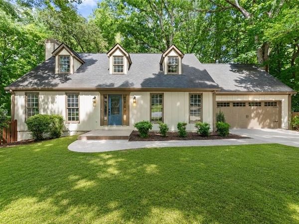 1476 W Lake Drive , Gainesville, GA 30501