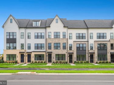 24983 ROSSLARE HARBOUR TERRACE, CHANTILLY, VA 20152