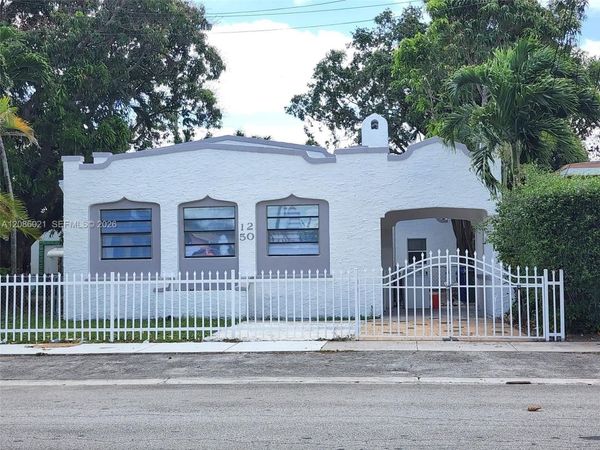 1250 NW 55th St , Miami, FL 33142