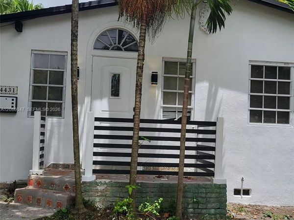 4431 SW 10th St , Miami, FL 33134