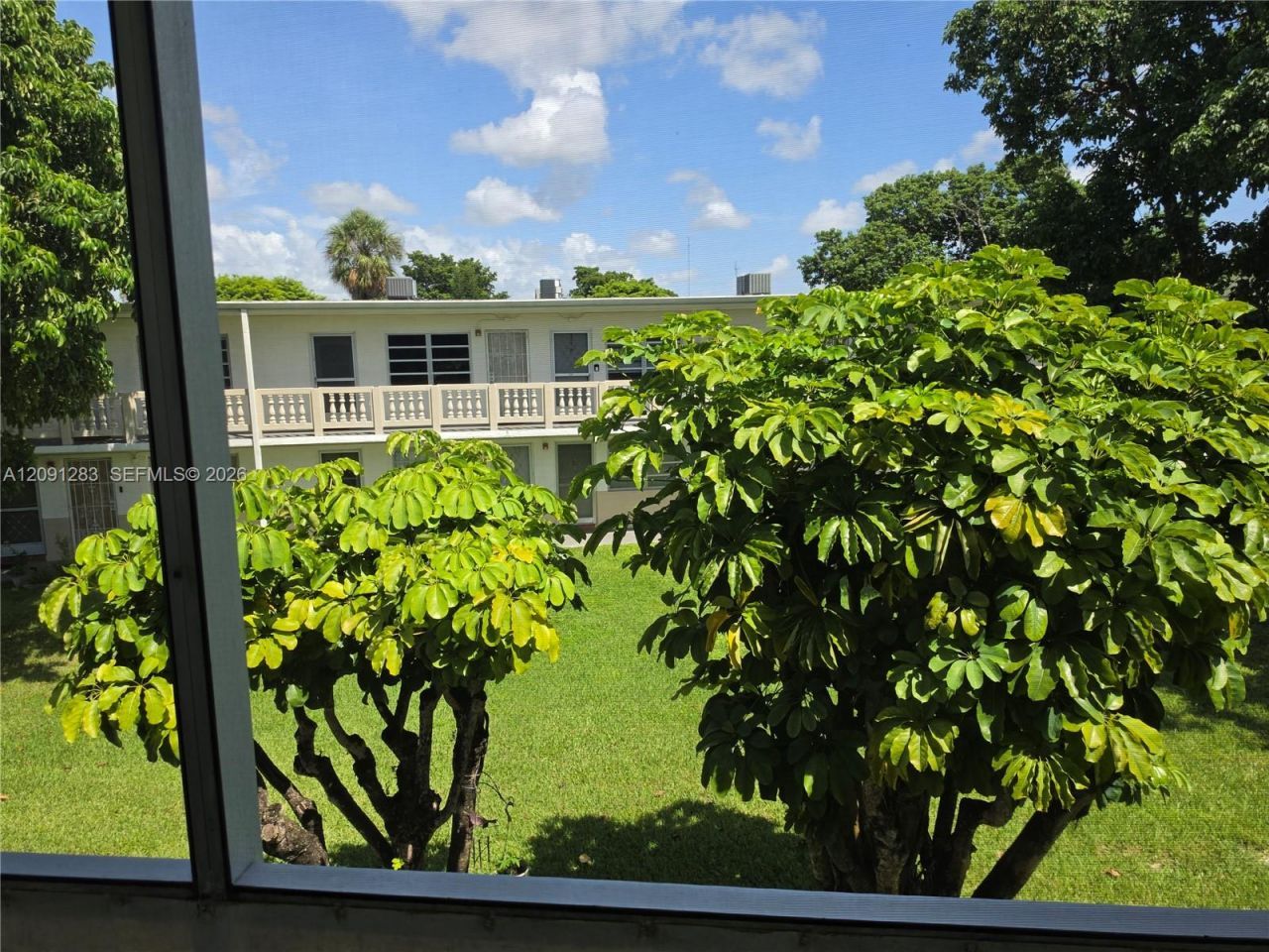 20210 NE 2nd Ave , Unit V30, Miami Gardens, FL 33179 Photo