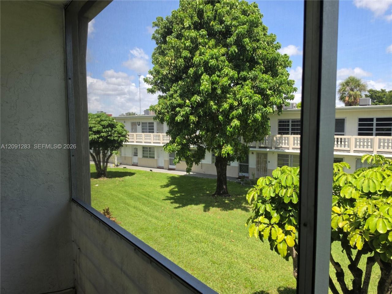 20210 NE 2nd Ave , Unit V30, Miami Gardens, FL 33179 Photo